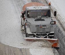 Winter service vehicle