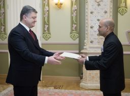 Petr Poroshenko and Mohammad Mafuzur
