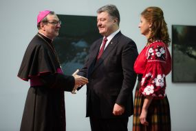 Claudio Gugerotti, Petr Poroshenko and Marina Poroshenko
