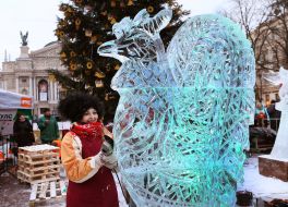 Competition of ice sculptures