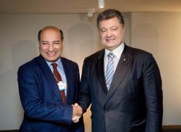 Meeting of Petro Poroshenko and  Suma Chakrabarti