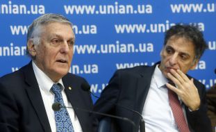 Dan Shechtman and Eliav Belotserkovsky