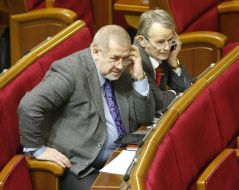 Refat Chubarov and Mustafa Dzhemilev