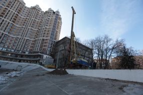 The construction of the underground parking near the racetrack