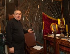 Leonid Petrashin shows collection of ancient weapons