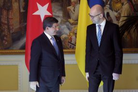 Арсеній Яценюк і Ахмет Давутоглу