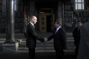 Арсеній Яценюк і Ахмет Давутоглу