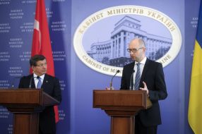 Арсеній Яценюк і Ахмет Давутоглу
