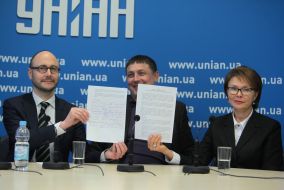 Sergei Gusovsky, Dmitry Simansky and Tatyana Melikhova