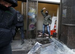 Broken glass in the department of "Alfa-Bank"
