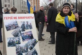 People honored memory of the fallen Heroes of the Heavenly Hundred