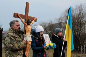 The march to the Alley of Heroes Hundreds of Heaven