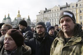 Митинг в поддержку полицейского Сергея Олейника