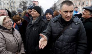 Митинг в поддержку полицейского Сергея Олейника