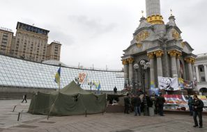 Намет на Майдані Незалежності