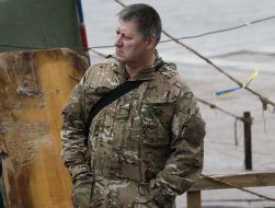 Чоловік в камуфляжі