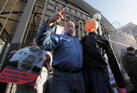 People paid tribute to Boris Nemtsov