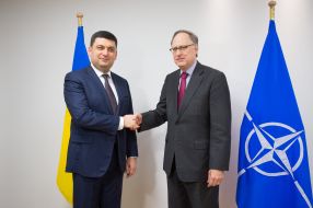 Vladimir Groisman and Alexander Vershbow