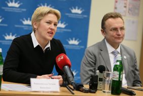 Tatiana Romanovskaya and  Andrey Sadovy 