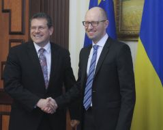 Marosh Shefchovich and Arseniy Yatsenyuk