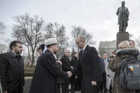 Arseniy Yatsenyuk and Said Ismagilov