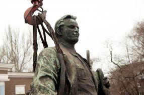 Демонтаж пам'ятника Сергію Кірову