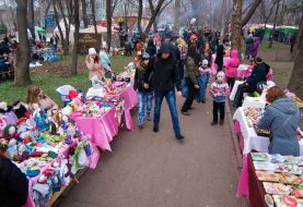 Trading of souvenirs