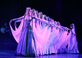 Выступление грузинского ансамбля "Rustavi"