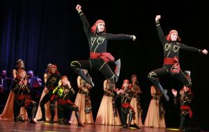 Выступление грузинского ансамбля "Rustavi"