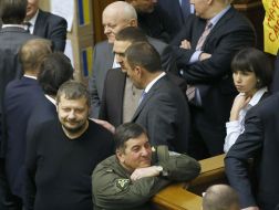 The People's Deputies near the tribune of Parliament