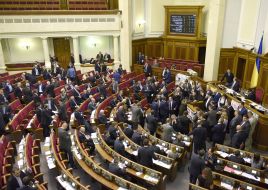 The People's Deputies near the tribune of Parliament