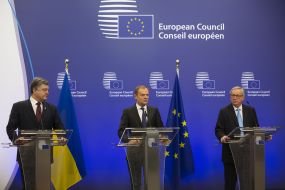 Jean-Claude Juncker, Petr Poroshenko and Donald Tusk