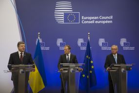 Jean-Claude Juncker, Petr Poroshenko and Donald Tusk