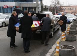The coffin with the body of Georgiy Gongadze