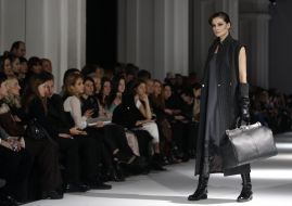 Fashion show of clothes from Julia Perekrеstova