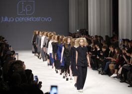 Fashion show of clothes from Julia Perekrеstova