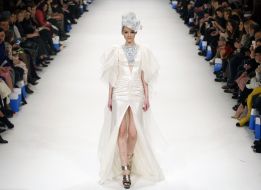 Fashion show of clothes from Aina Gasse