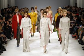 Fashion show of clothes from Mariana Steshenko