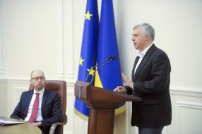 Arsenii Yatsenytuk and Serhii Kvit