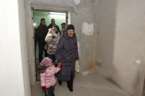 Maria Stus comes in a new apartment