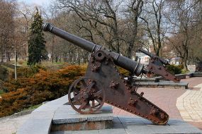 Старинная пушка