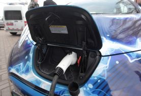 Free charging station for electric vehicles