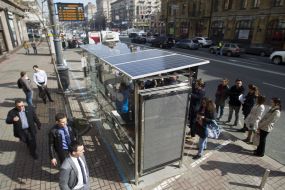 Autonomous intelligent mobile stop