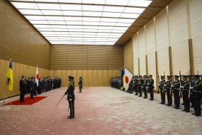 Meeting of Petro Poroshenko and Shinzo Abe