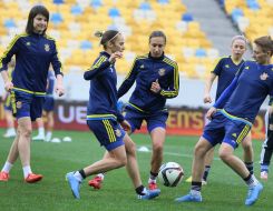 Train of Ukrainian women's national football team