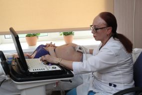 A telemedicine cabinet