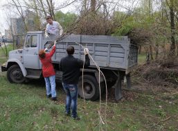 Cleanup in one of the parks in Kiev