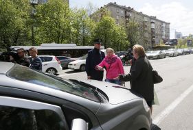 People blocked the avenue Povitroflotsky