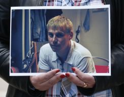 People blocked the avenue Povitroflotsky