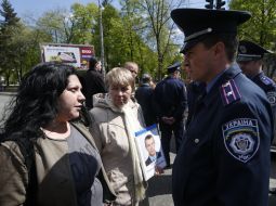 People blocked the avenue Povitroflotsky